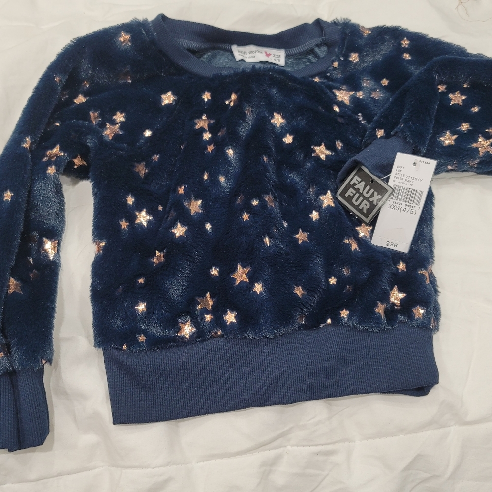 Kids sweater XXS size 4/5